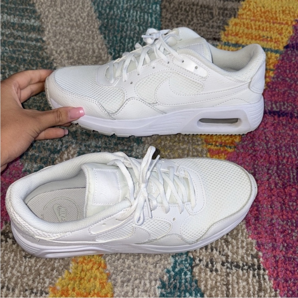Nike White Air Max Women's Athletic Shoes, Size 9 - Picture 2 of 5